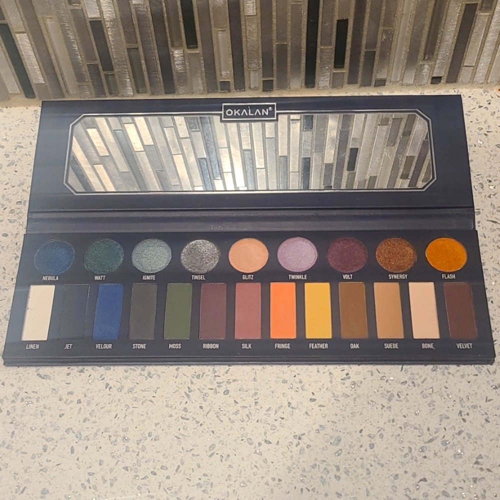 OKALAN NATURAL PALETTE